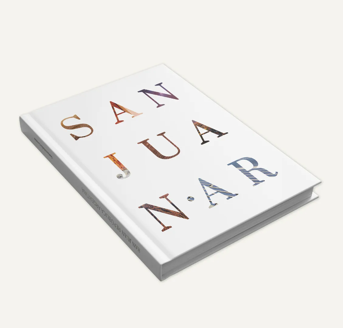 05-libro-mockup.webp